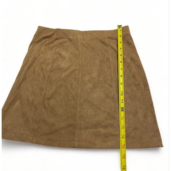 Hippie Rose Juniors' Faux-Suede Mini Skirt - Camel Tan, Size S, New - Picture 4 of 8